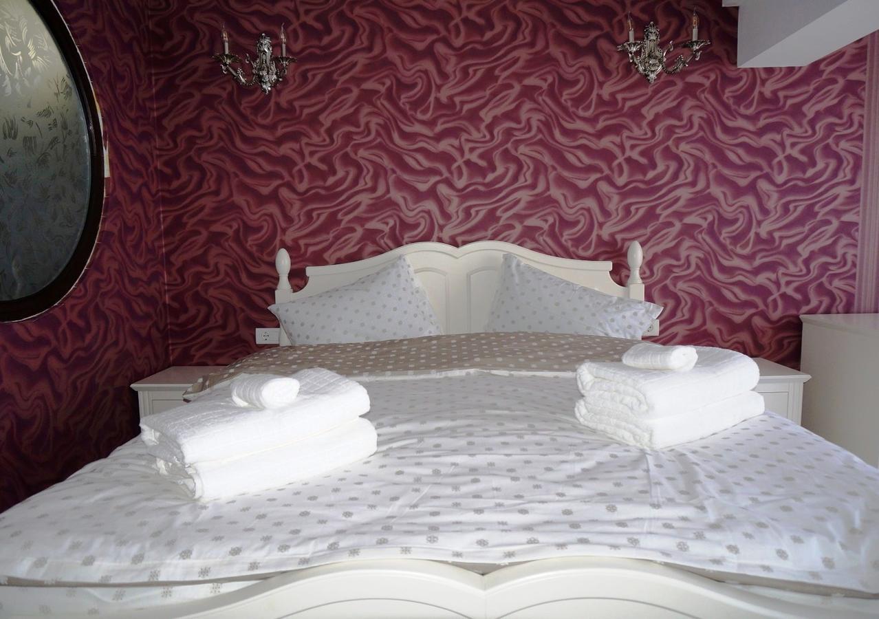 Romantic Boutique Focsani Ngoại thất bức ảnh